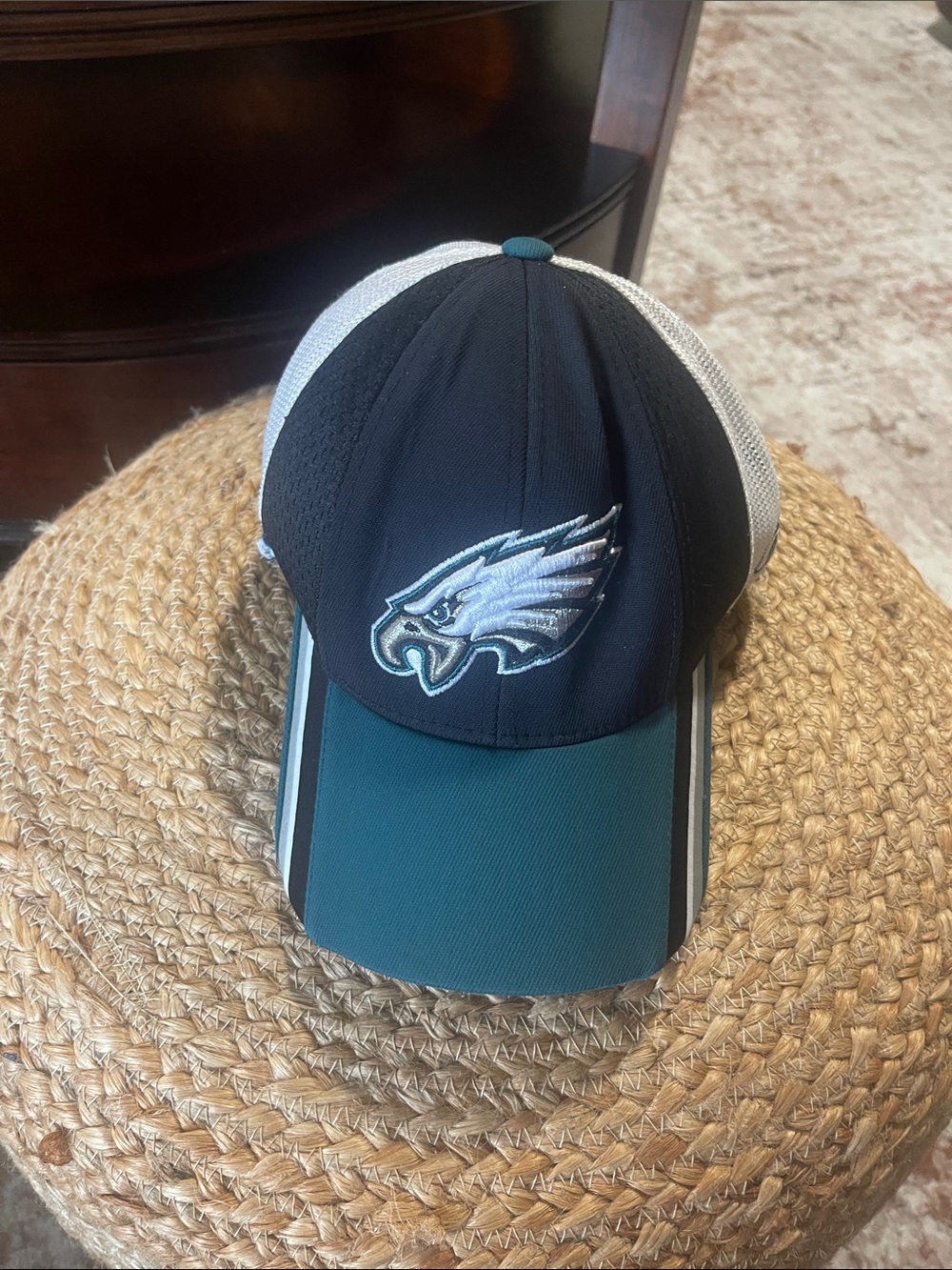 NFL Eagley Black & Midnight Green Structured Mesh Back Cap